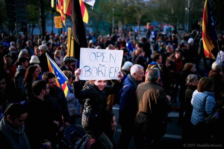 Vollem Acollir: Protest in Barcelona in support of refugees